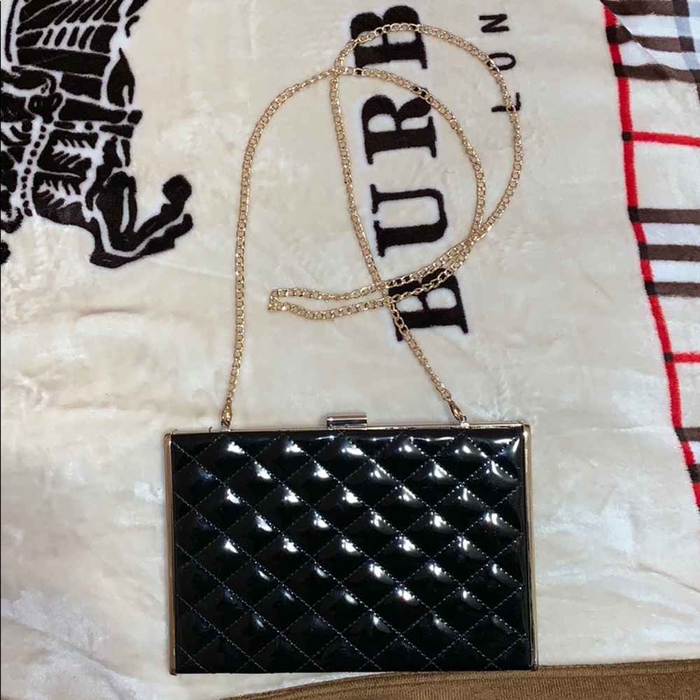 Black clutch